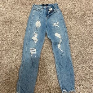 Womens High Rise Mom Jean! Size W-25 and L-27
